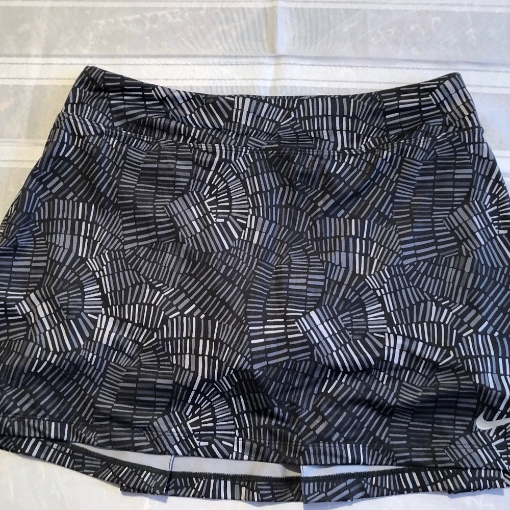 NIKE GOLF SKORT MEDIUM DRI-FIT